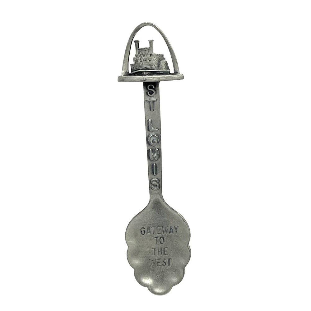 Vintage Souvenir St. Louis Spoon With Arch & Steamboat Design B131